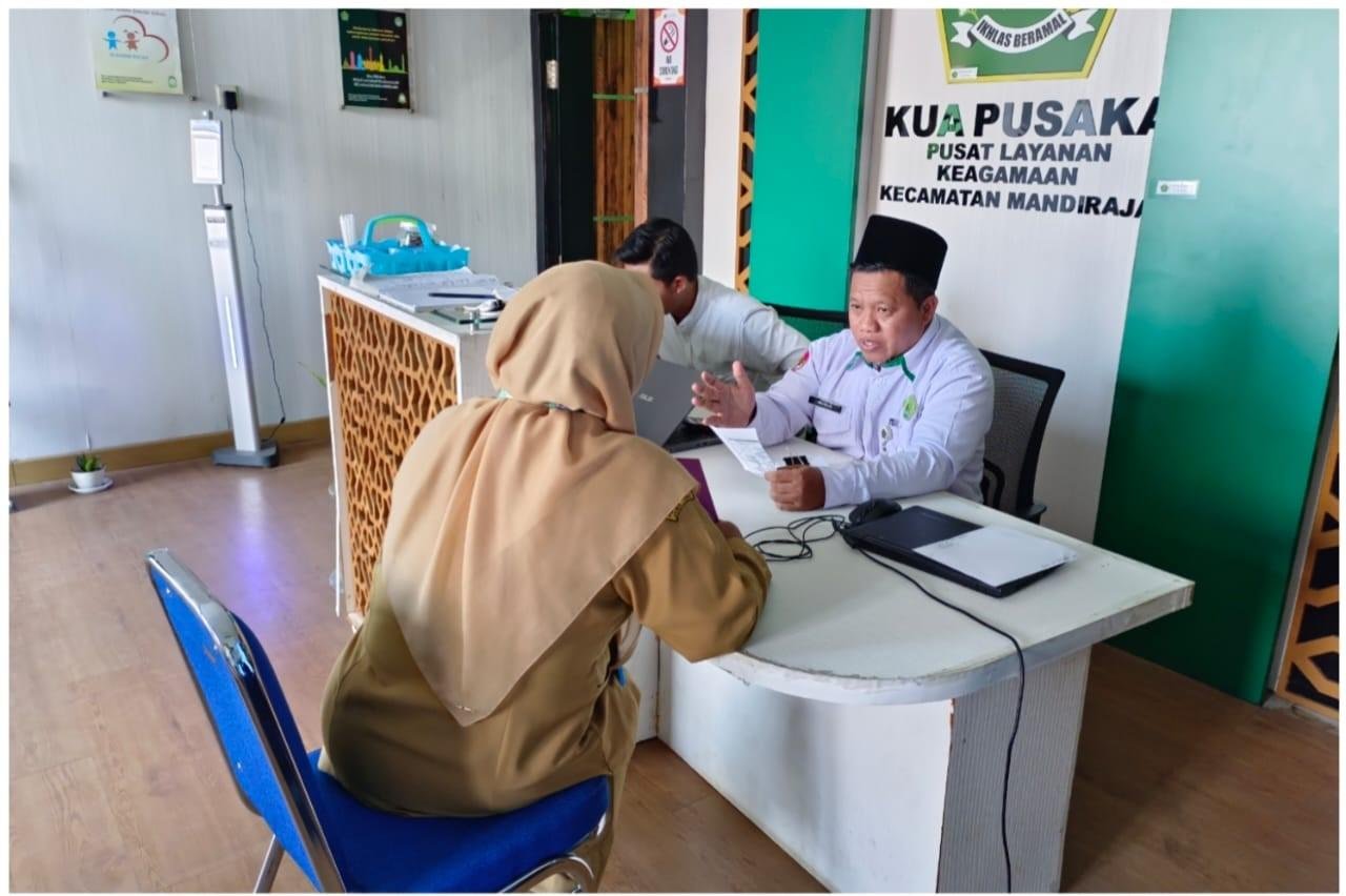KUA Mandiraja Perketat Verifikasi Dokumen Calon Jamaah Haji 2026 Demi Kelancaran Keberangkatan