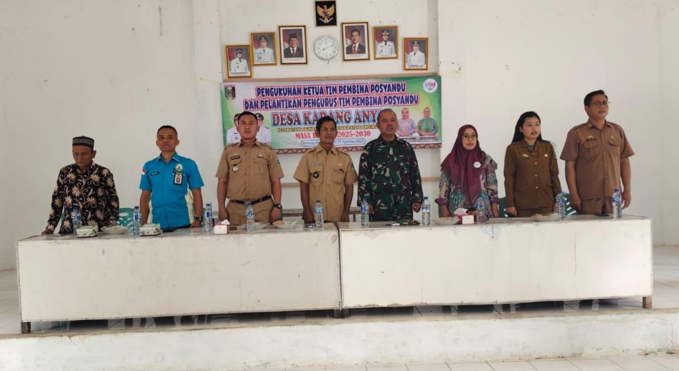 Penghulu KUA Labuhan Maringgai Hadiri Pengukuhan dan Pelantikan Tim Pembina Posyandu Desa Karang Anyar