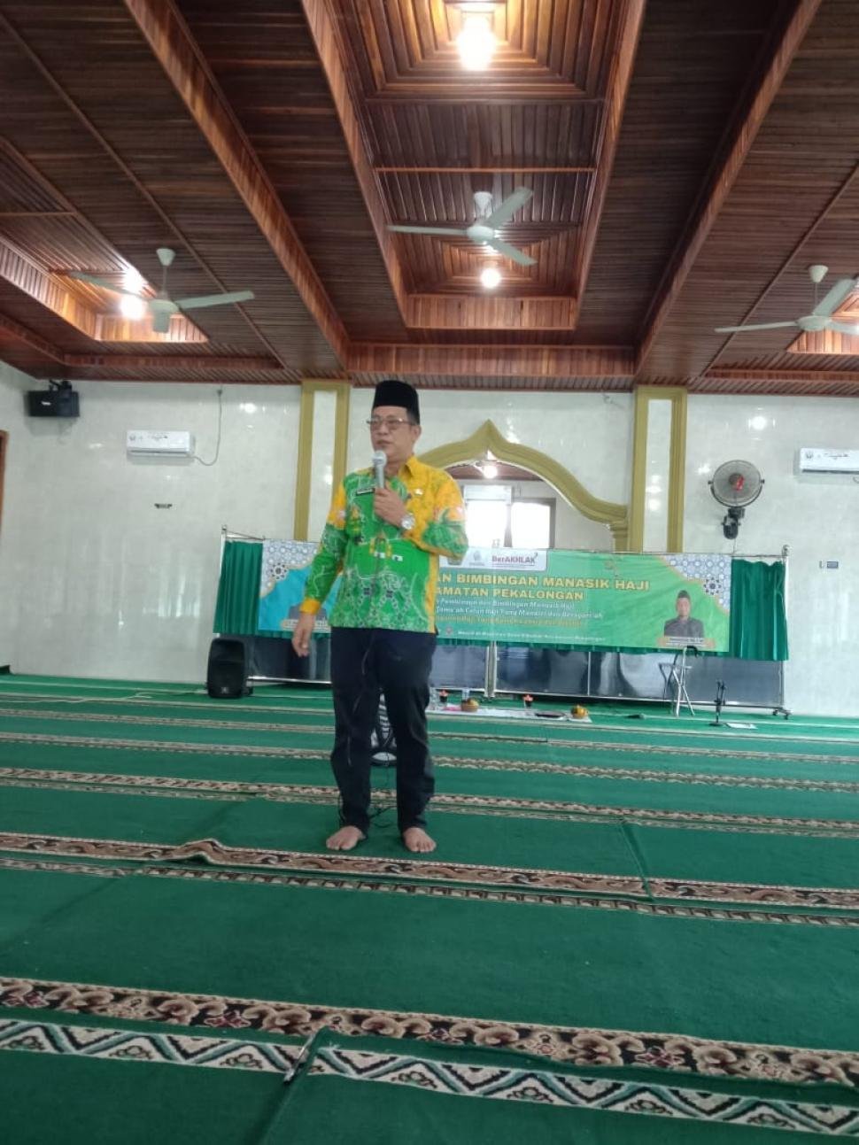 Kepala Kemenag Lampung Timur Beri Pembekalan Ekslusif Untuk Para Calon Jamaah Haji 