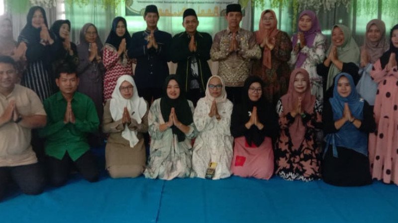 Kepala KUA Kecamatan BI Sampaikan Materi Pengembangan Moral Di SMPN 1 Bermani Ilir