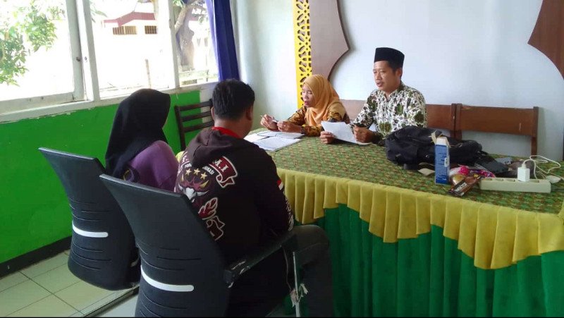 Minimalisir KDRT, Penghulu dan Penyuluh Agama Islam KUA Muara Bangkahulu Berikan Bimwin Catin