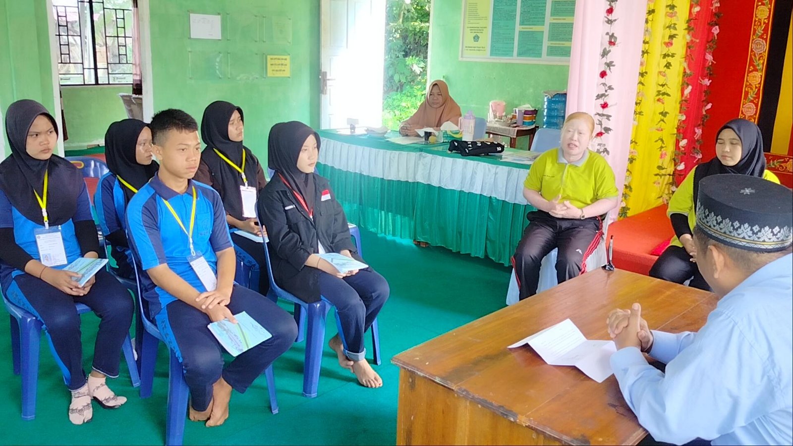 KUA Pulau-Pulau Batu Jalin Kerjasama dengan SMKN 2 Lewat Program Prakerin