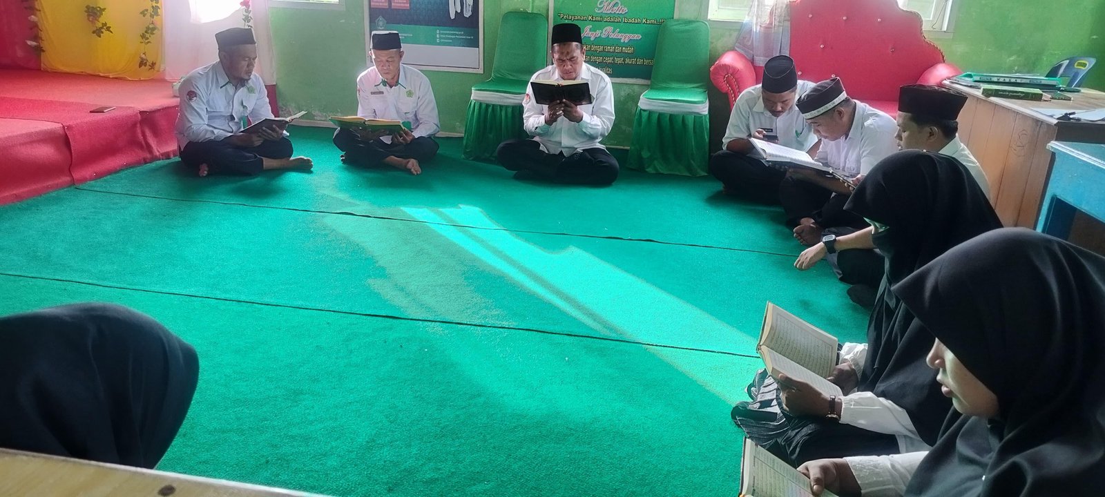 KUA Pulau-Pulau Batu Budayakan Tadarus Quran 1 Hari 1 Juz