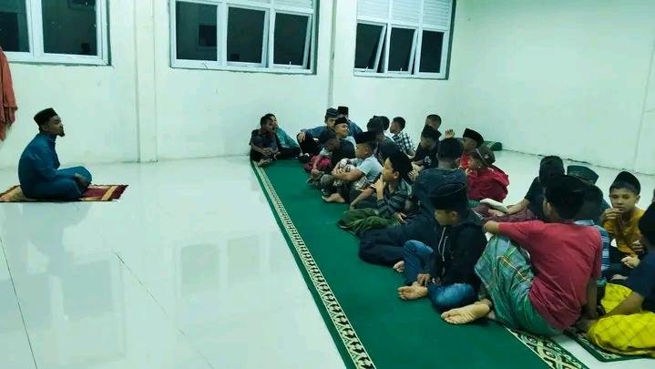 KUA Pahae Julu Bimbing Murojaah Pada Siswa MTsN Peanornor