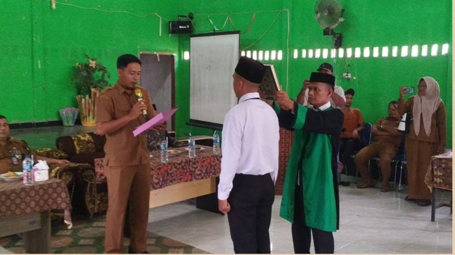 Jadi Petugas Rohaniawan, Ka.KUA Masnur Saksi Spiritual Sumpah Jabatan