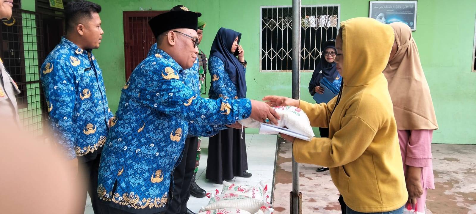 KUA Batang Kuis Ikuti Upacara HKN dan Distribusi Sumbangan ASN Bagi Disabilitas dan Warga Kurang Mampu