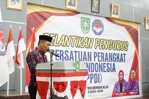 Kepala KUA Mandau Pimpin Doa pada Pelantikan Pengurus PPDI Kabupaten Bengkalis