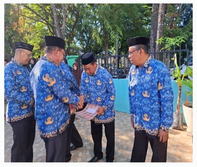 UPACARA HARI KESADRAN NASIONAL, KEMENAG MAROS MUTASI 5 PENGHULU