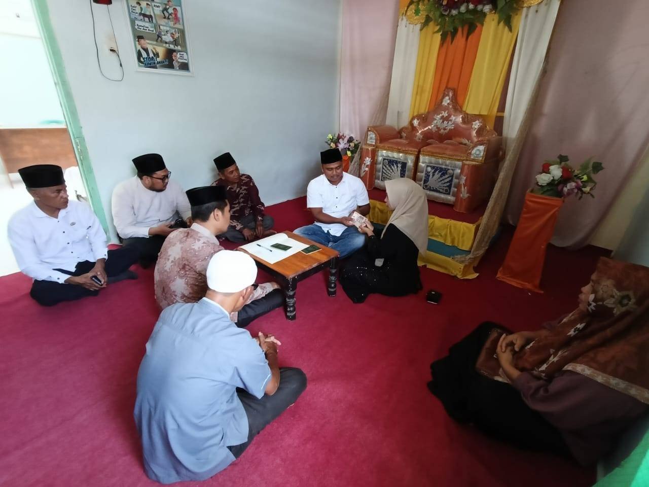 Momen Sakral di KUA Bandar Pulau: Catin Resmi Mengarungi Bahtera Rumah Tangga