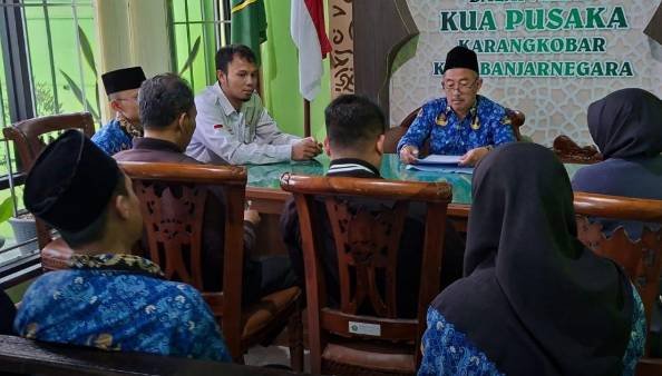 Monitoring Bimas Islam Ungkap Dampak Nyata Peran KUA : Nikah Dini di Karangkobar Turun Drastis