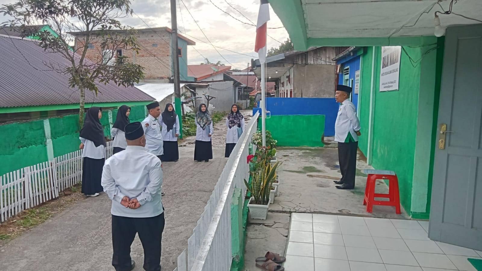 KUA Sidikalang Gelar Apel Awal Bulan, Soroti Kesiapsiagaan Kinerja Pasca Redistribusi PPPK