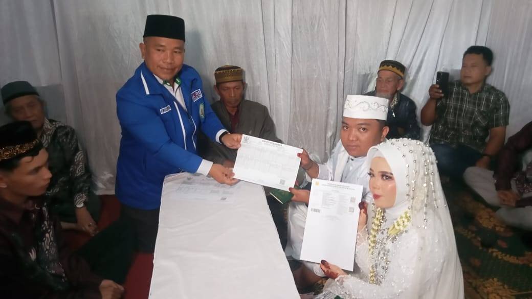 Konsisten Serahkan Adminduk, KUA Sidikalang Pelopor Layanan Integratif