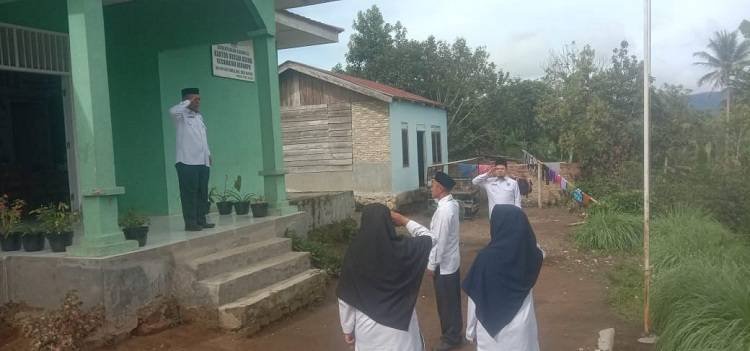Apel Rutin KUA Berampu Berjalan Khidmat, Teguhkan Semangat Pengabdian dan Disiplin ASN
