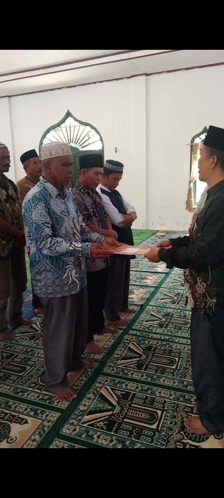KUA Sumbul Pimpin Pelantikan Badan Kemakmuran Masjid (BKM) Al-Mu'min Jumagerat