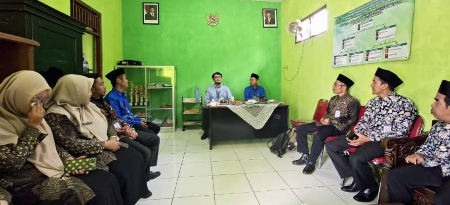 Perkuat Layanan Berbasis Digital, KUA Sigaluh Terima Supervisi Ditjen Bimas Islam