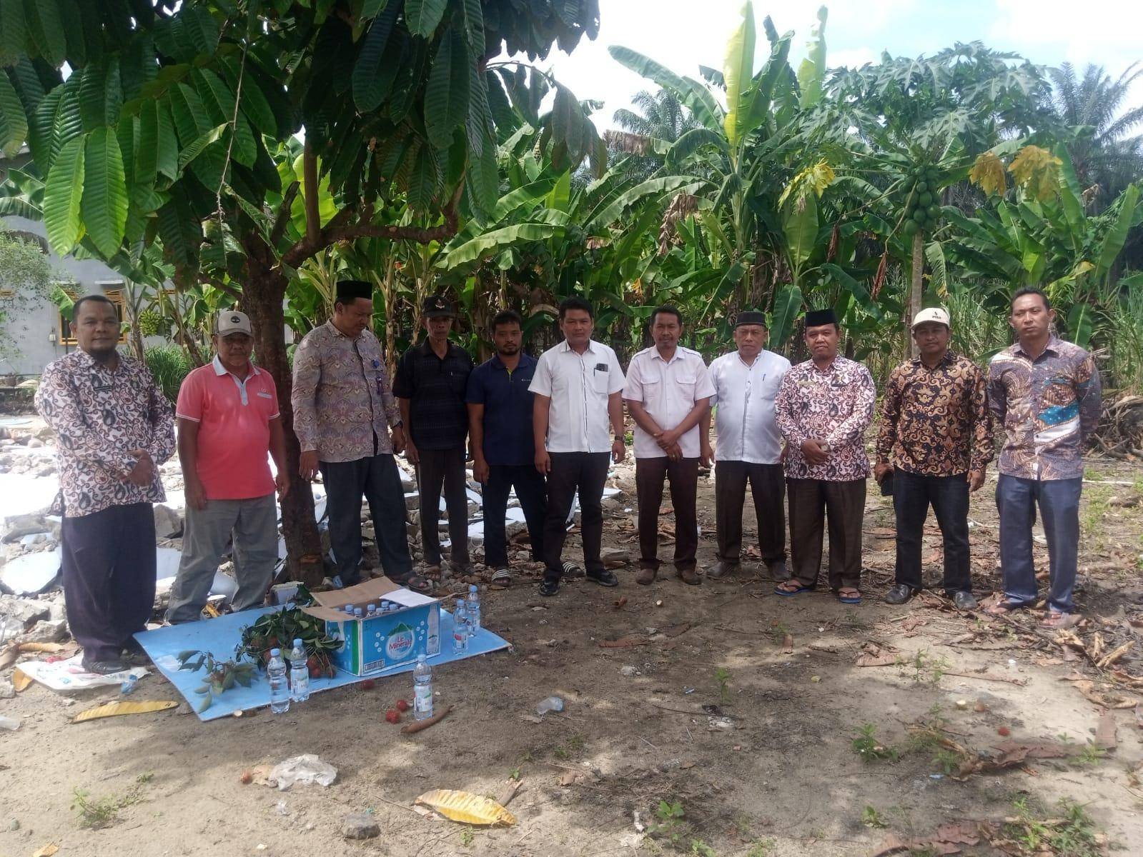 Tinjau Lokasi Rencana Pembangunan Masjid Al Muhajirin, Ka. KUA Bagan Sinembah Dukung Penuh untuk Kemaslahatan Umat