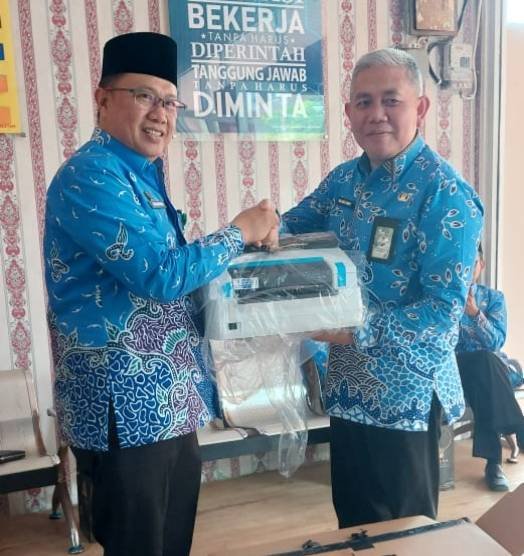 KUA Katibung Terima Bantuan PLQ-35 dan PC, Ucapkan Terima Kasih kepada Menteri Agama