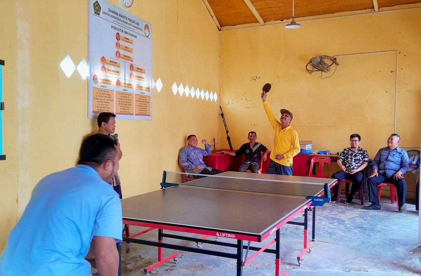 Aksi Bola Lambung Ikonik, Tim KUA Raih Juara III