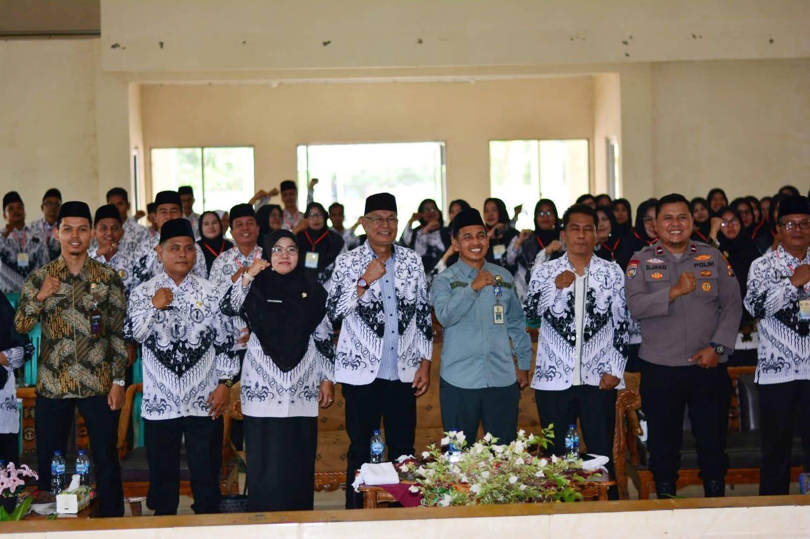 Konferensi Cabang Ke - XXIII PGRI Pangean, Penghulu KUA Pangean Dukung Sinergi Pendidikan dan Keagamaan