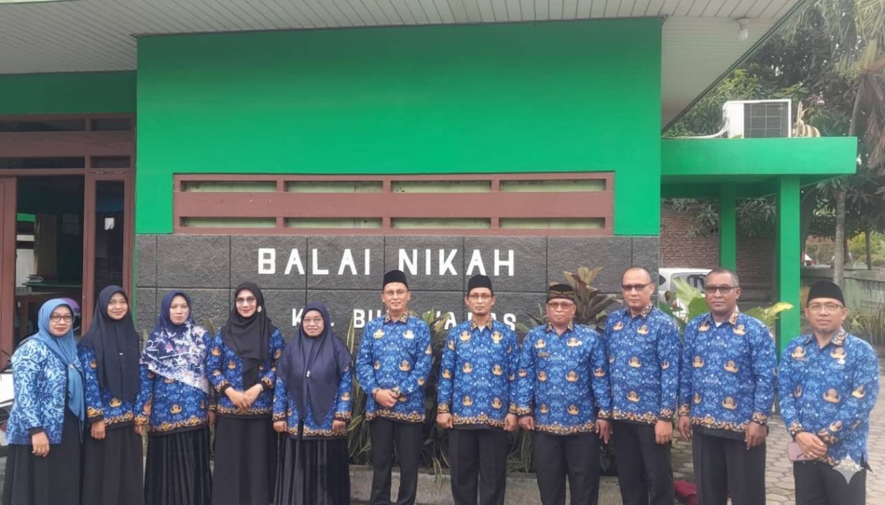 APEL PAGI KUA BUMI WARAS, TELADANI PAHLAWANMU, CINTAI NEGERIMU
