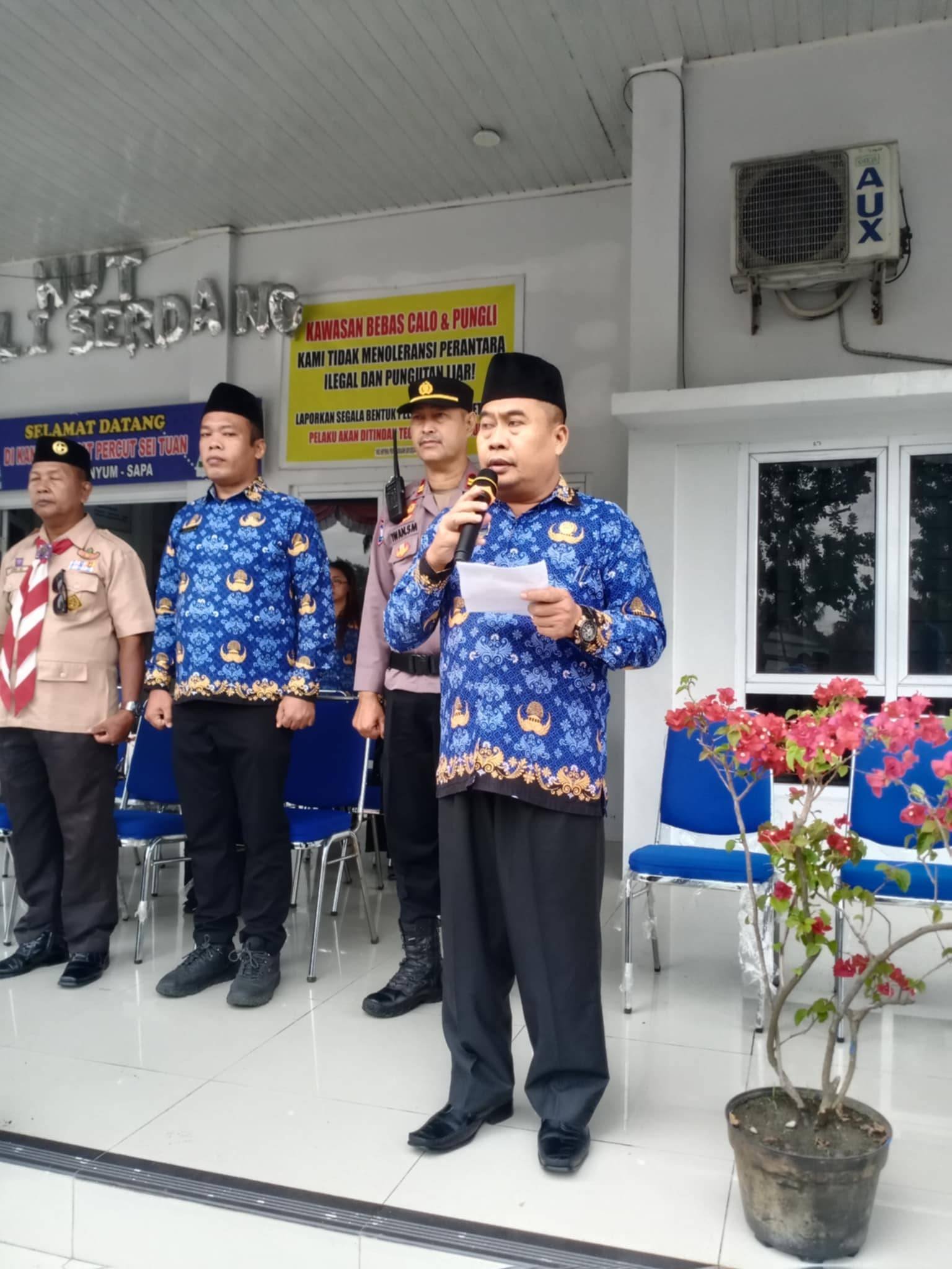 Ka KUA Percut Sei Tuan Pimpin Do’a Upacara Hari Pahlawan Nasional Kecamatan Percut Sei Tuan