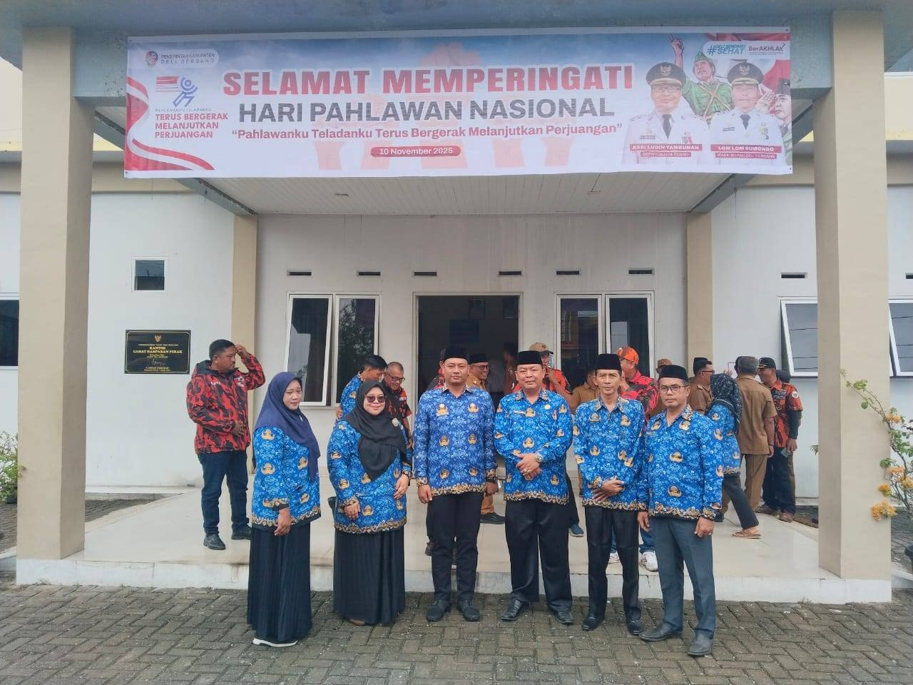 Kepala KUA Hamparan Perak Pimpin Do'a Upacara Hari Pahlawan Nasional