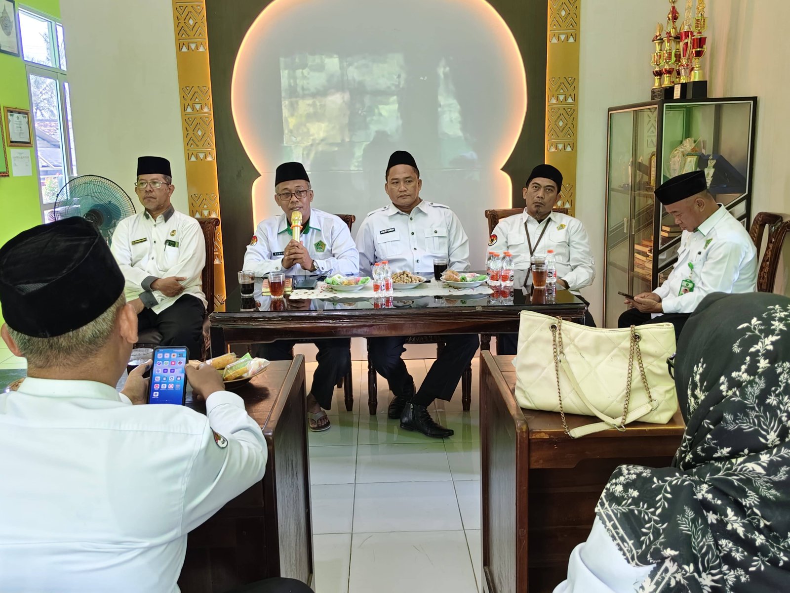 Empat KUA di Lampung Timur Ikuti Monev Administrasi di KUA Batanghari 