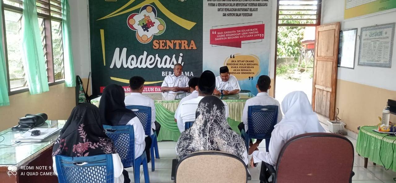 KUA Kotarih Mantapkan Langkah dan Sinergi Lewat Rakor Bulanan November 2025