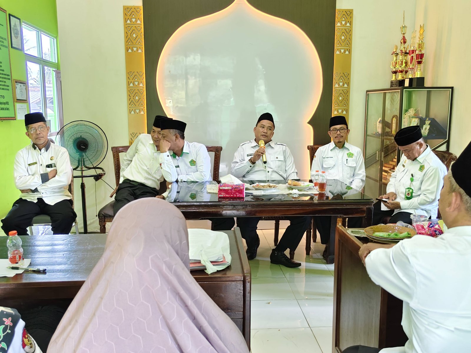 KUA Metro Kibang Perkuat Akuntabilitas Administrasi Lewat Kegiatan Monev Kanwil Kemenag Lampung
