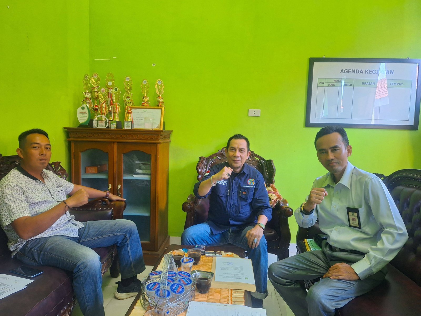 Kepala KUA Sukadana Retno Setiawan Sambut Silaturahim Ketua IWO Lampung Timur