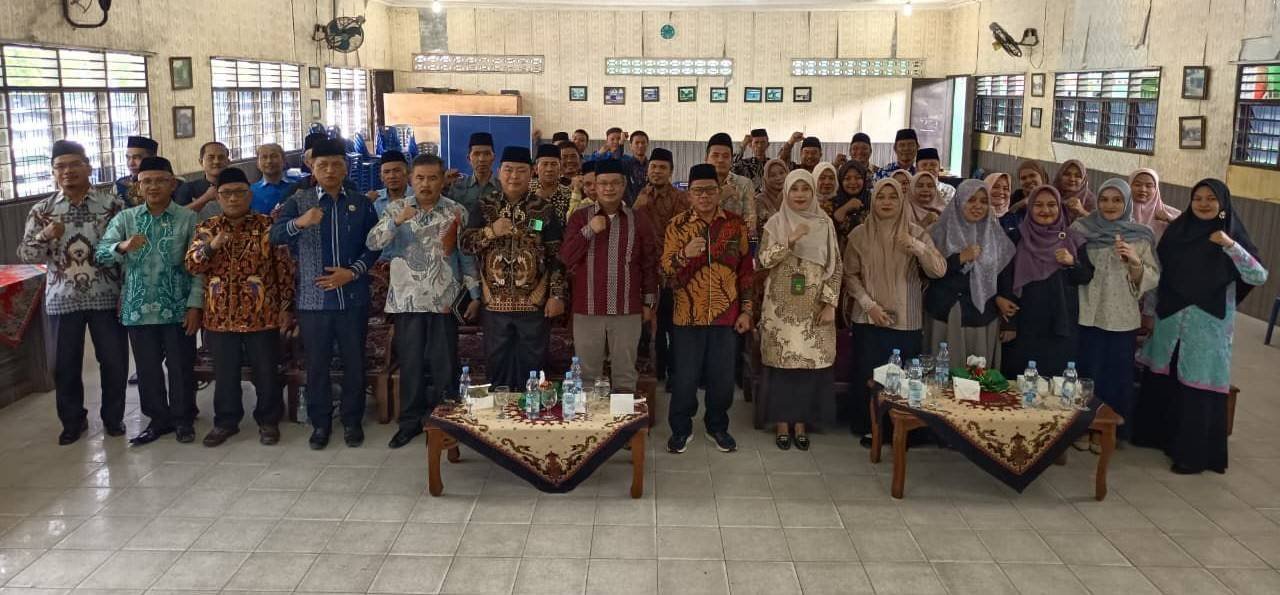 Kepala dan Penghulu KUA STM Hilir Hadiri Acara Konsolidasi Pelaporan Bimwin dan Penandatanganan PKS