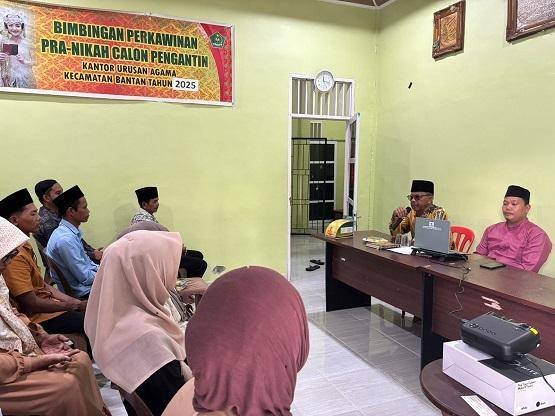 Kepala KUA Kec. Bantan Resmi Buka Bimbingan Perkawinan Pranikah Angkatan XIV