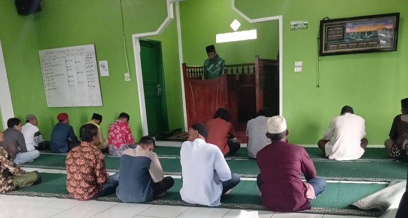 KUA Silahisabungan Gelar Safari Jumat Pererat Silaturahmi dan Pembinaan Umat