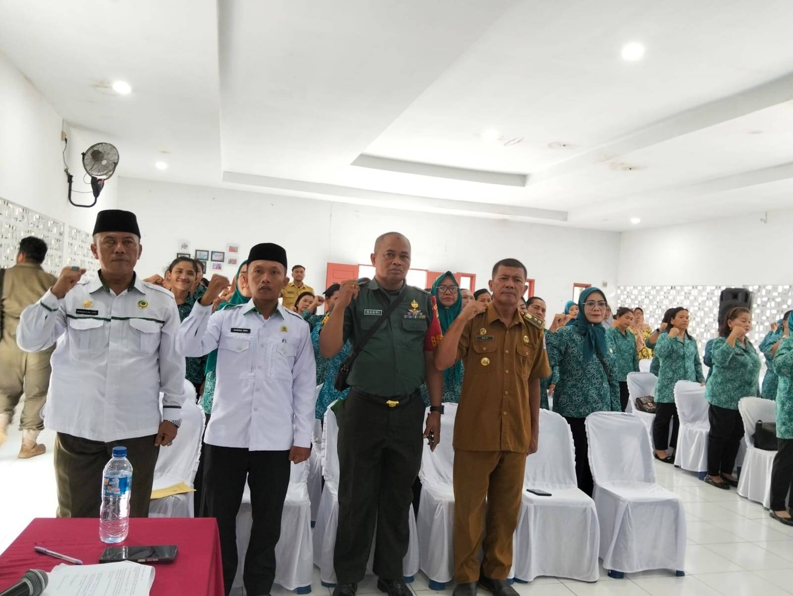 KUA Biru-Biru Hadiri Kegiatan Ibu Jelita di Aula Kecamatan Biru-Biru