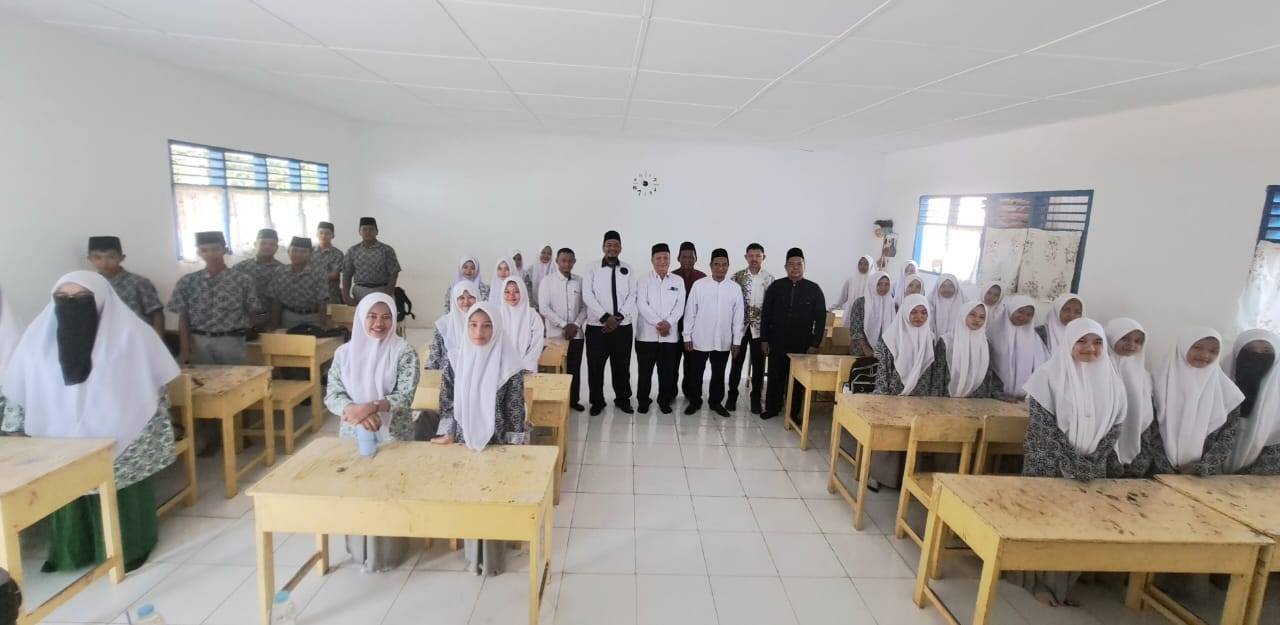 KUA Galang Gelar BRUS di MAS Al Washliyah, Tekankan Akhlak dan Perkuat Karakter