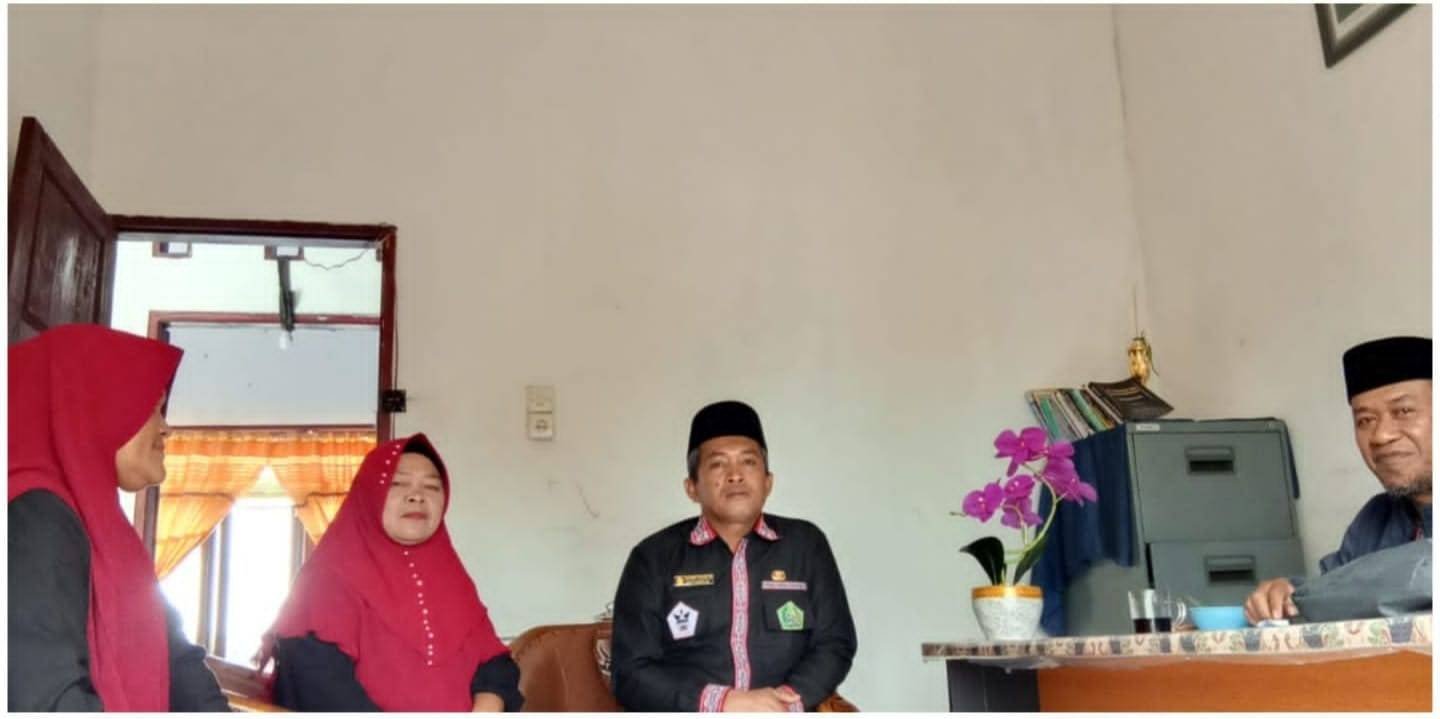 KUA Parbuluan Gelar Rapat Koordinasi Bulanan, Kaji Ulang Tupoksi dan Audit Berkas Rumah Ibadah