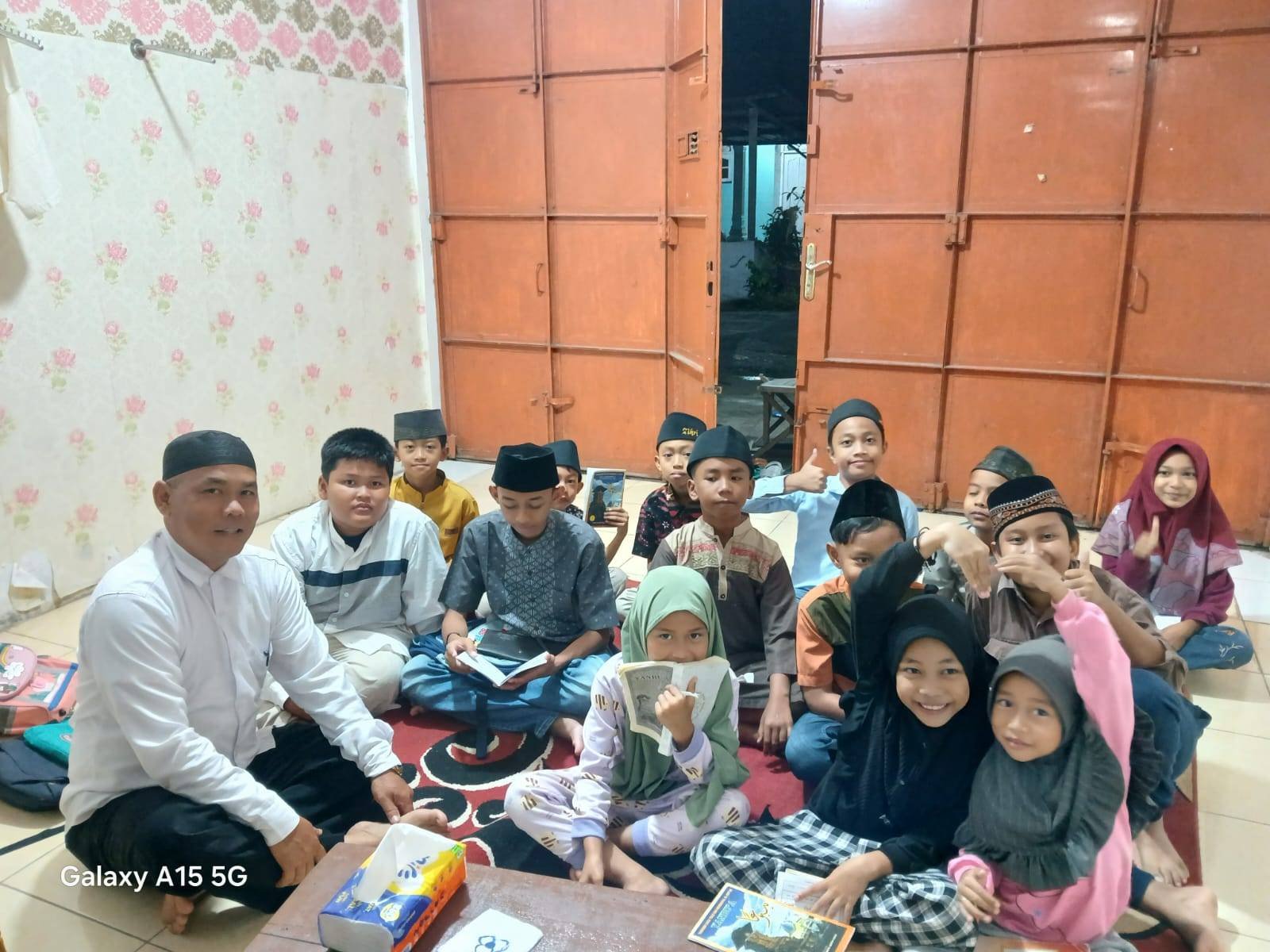 Semangat Membina Generasi: Penyuluh KUA Bosar Maligas Gelar Kegiatan Mengaji untuk Anak-anak