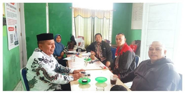 KUA Berampu Gelar Rakor dengan Panitia Pengajian Akbar Kecamatan