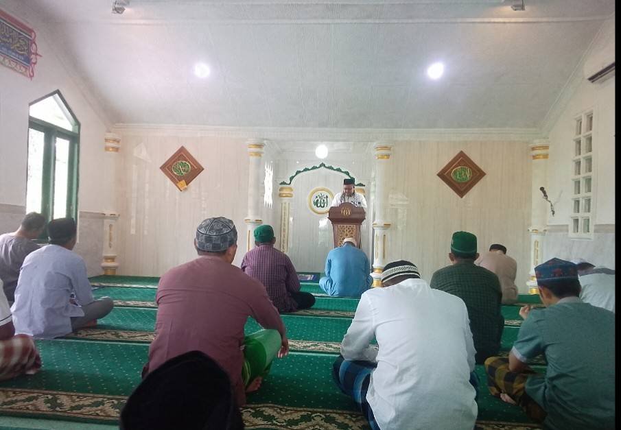 Ka. KUA Bosar Maligas Sampaikan Khutbah Jumat: Menghadapi Musibah dengan Iman dan Kesabaran