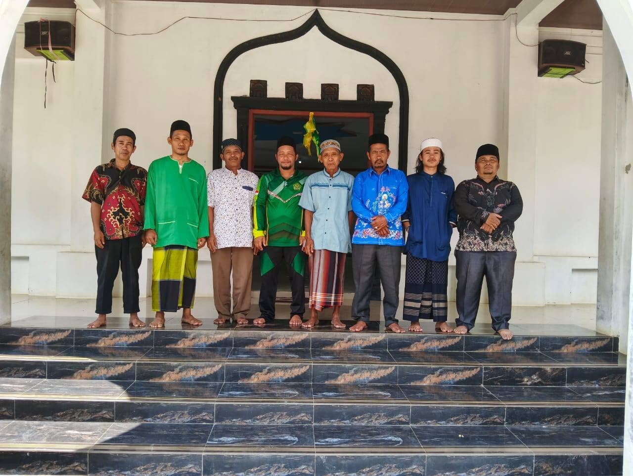 KUA Gunung Sitember Sambangi Barisan Mesin, Safari Jum'at Pererat Ukhuwah
