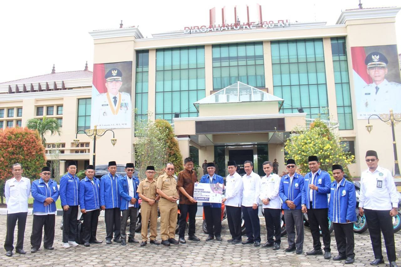 Penghulu OKUT dapat Motor dari Bupati