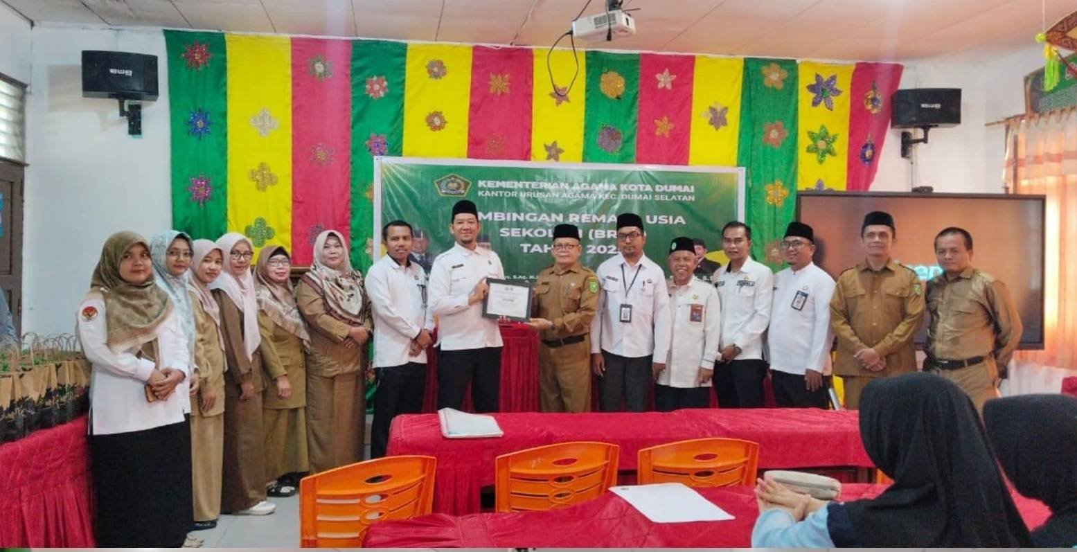 KUA Dumai Selatan Laksanakan BRUS di SMAN 1 Dumai, Kepala Sekolah Ucapkan Terima Kasih