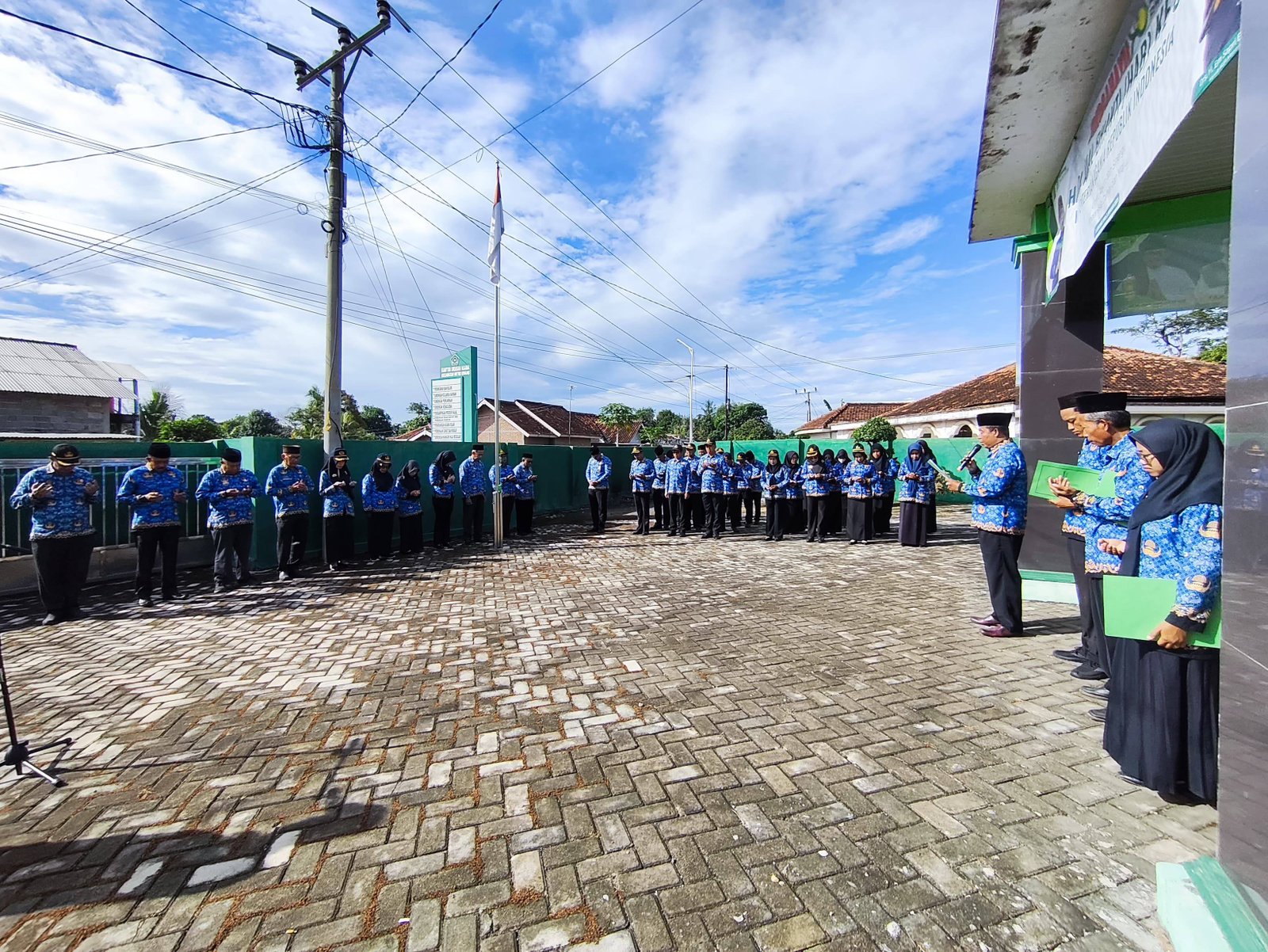 KUA Metro Kibang Gelar Apel KORPRI