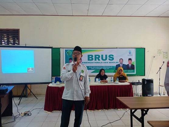 Kepala KUA Bengkalis Sampaikan Materi Remaja Sehat Berkualitas pada Kegiatan BRUS di SMA Negeri 4 Bengkalis