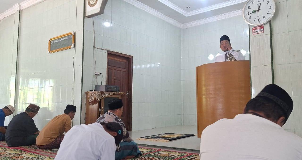 Safari Jumat PHBI Dairi di Lae Parira, Kepala KUA Sidikalang Ajak Jamaah Istiqomah dalam Kebaikan