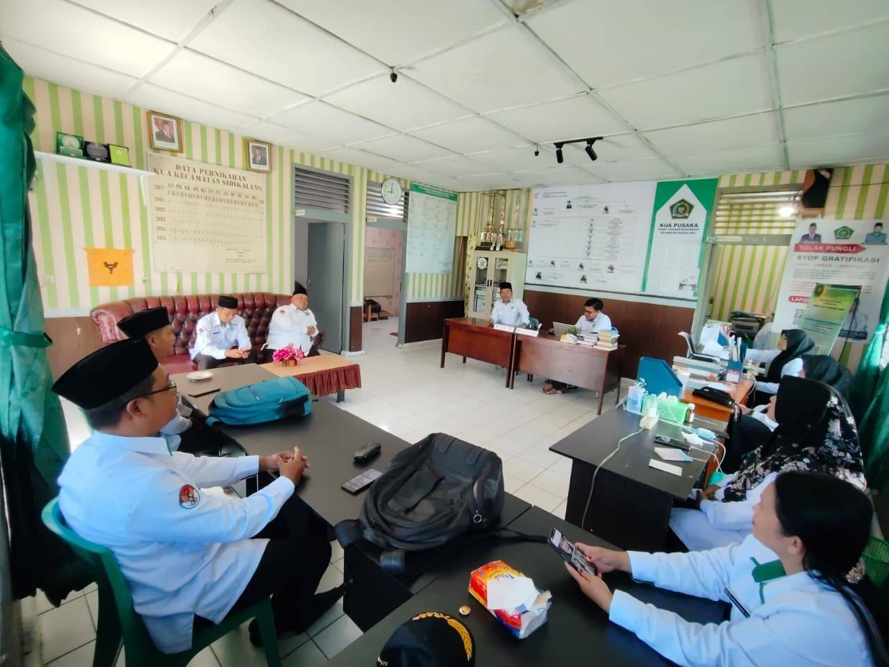 Optimalkan Layanan, KUA Sidikalang Gelar Evaluasi Bimwin Mandiri dan Sosialisasi Regulasi Akhir Tahun