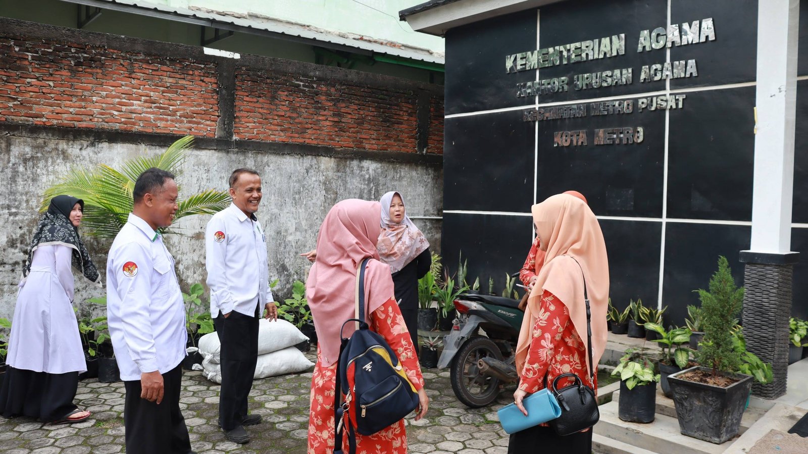 KUA Metro Pusat Mengikuti Lomba Kebersihan Bertema Ekoteologi dalam Rangka HAB Kemenag RI ke-80