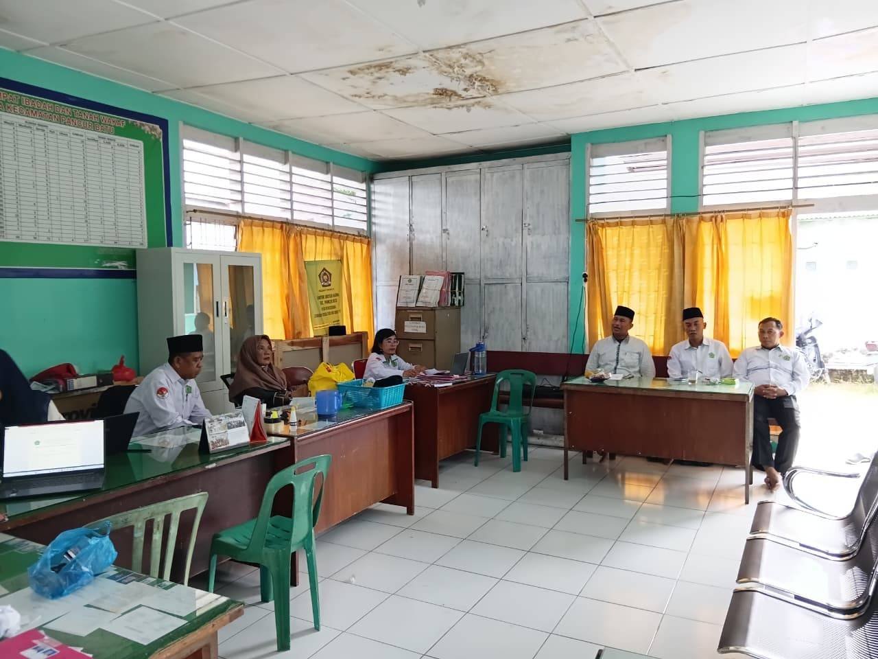 Ka. KUA Pancur Batu Tutup Tahun 2025 dengan Evaluasi Kinerja dan Penguatan Komitmen Layanan Umat