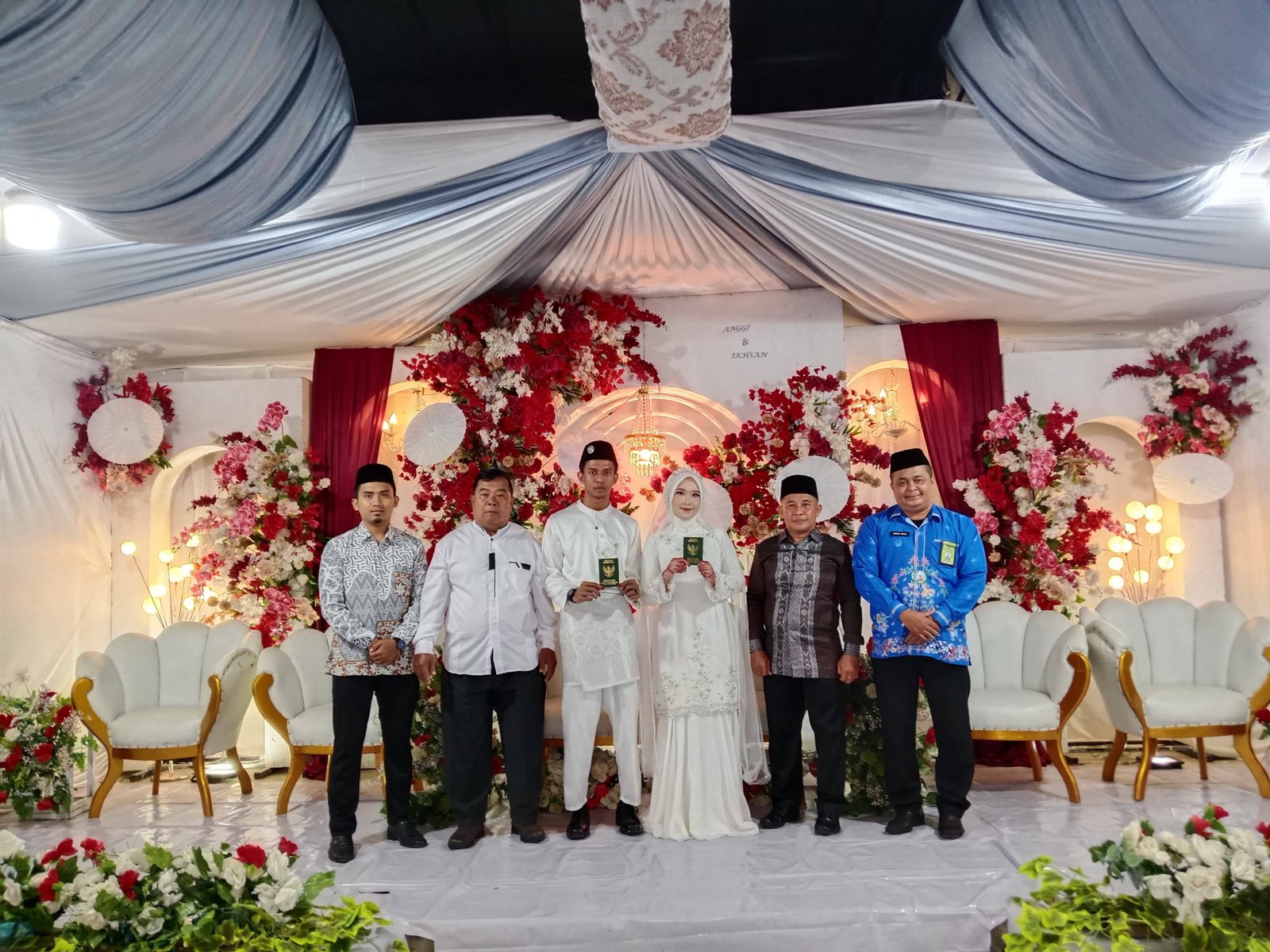 Ka. KUA Bosar Maligas Laksanakan Pencatatan Pernikahan di Nagori Tempel Jaya