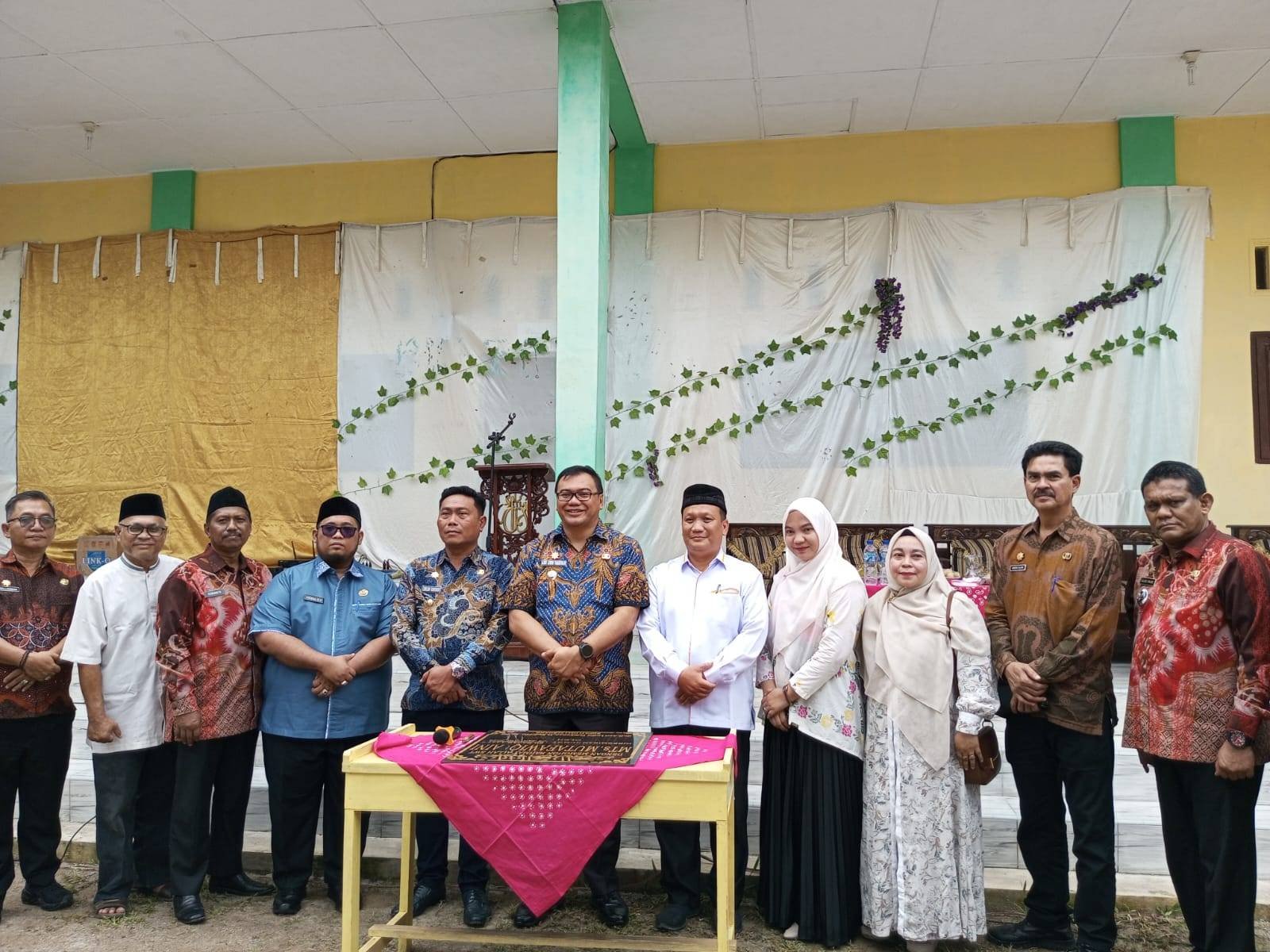 Ka KUA Galang Sambut Bupati dan Wakil Bupati Deli Serdang dalam Peresmian MTsS Mutawafiq Aini